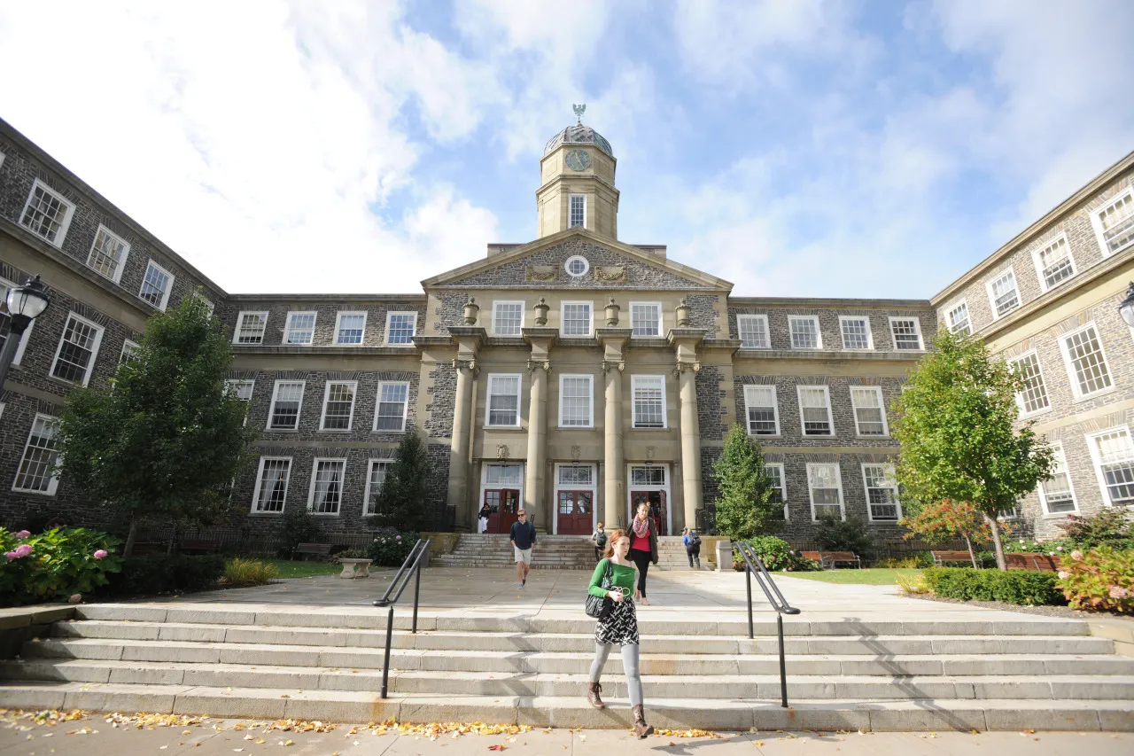 Concours de bourses harmonisé – UNIVERSITÉ DALHOUSIE CANADA